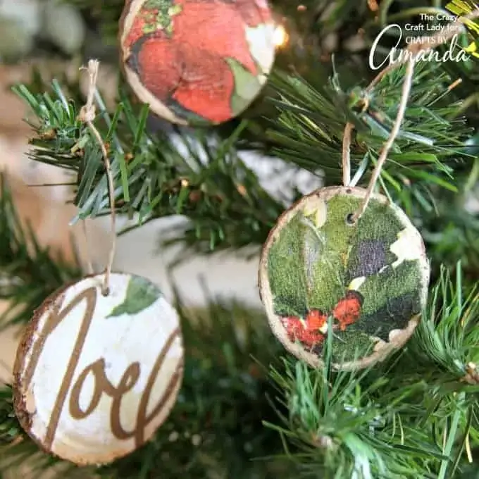 A collection of rustic diy Christmas decorations using natural wood slices.