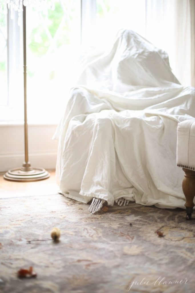 Easy Last-Minute Halloween Decorations