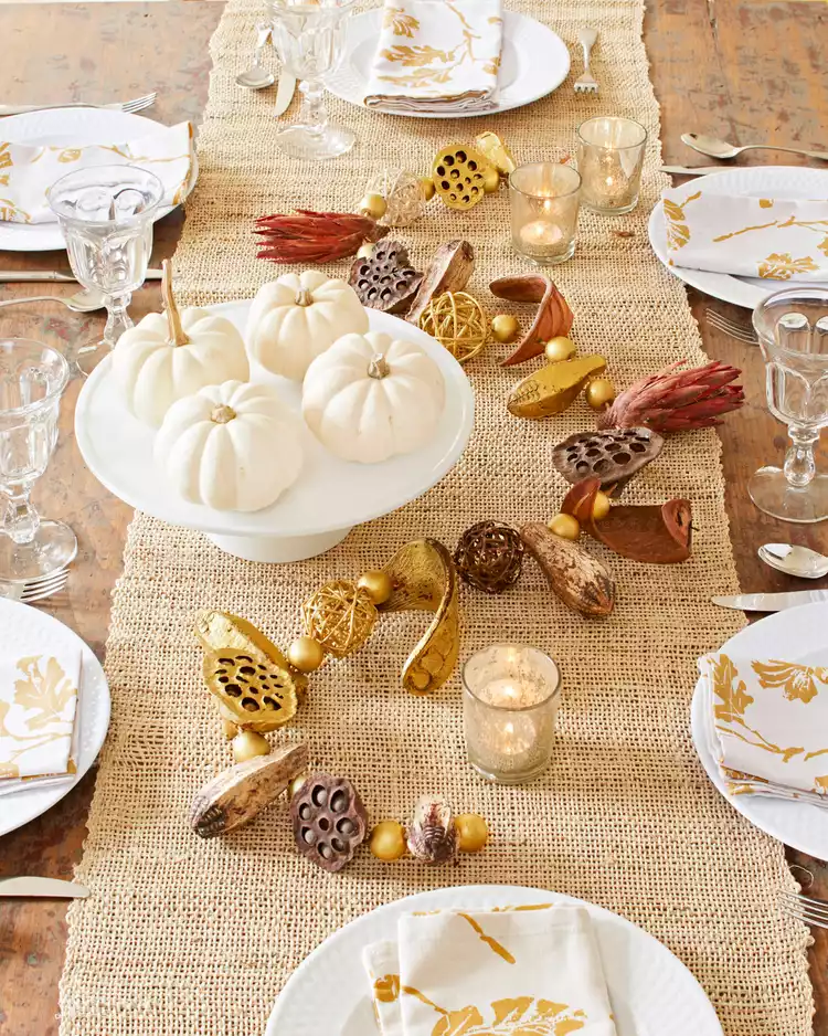 easy thanksgiving table with rustic charm