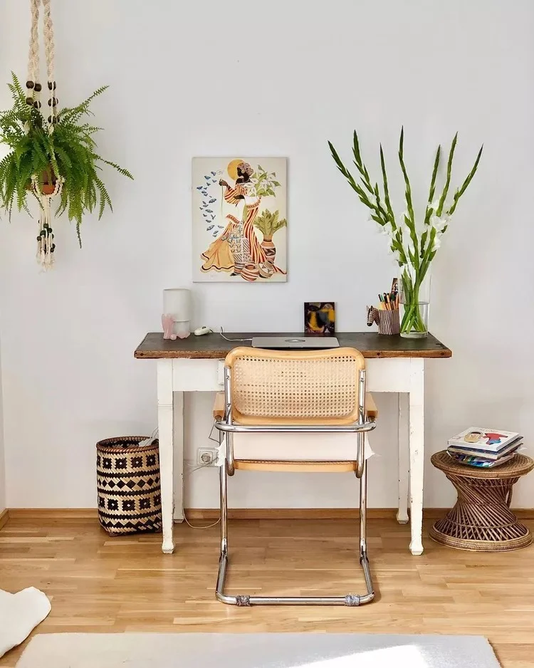 Desks For Small Spaces