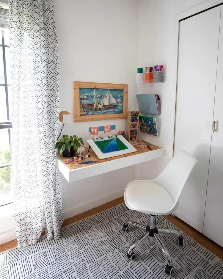 Desks For Small Spaces