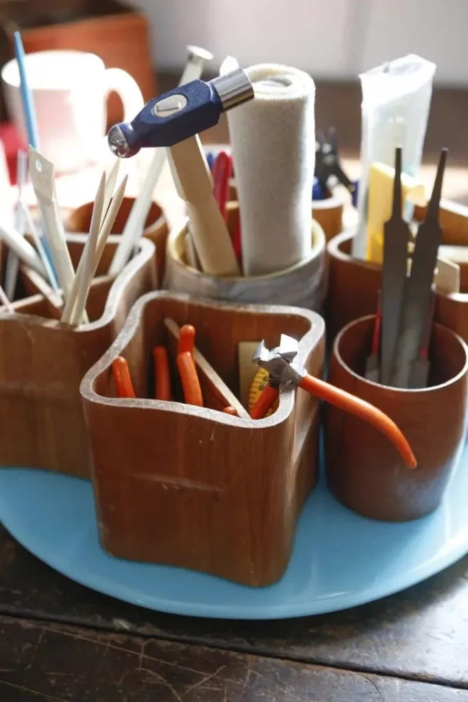 diy pen storage