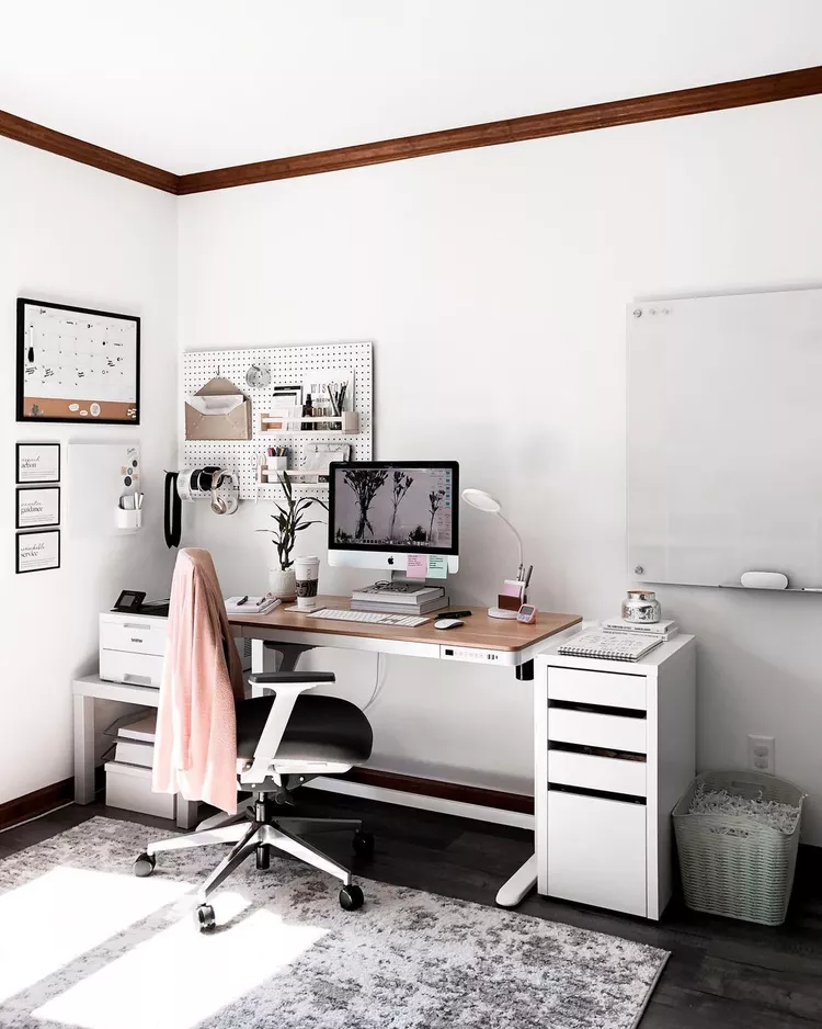 Desk Organization: A Clutter-Free Workspace