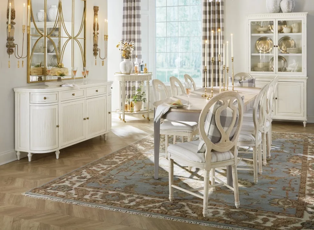 dining table centerpiece
