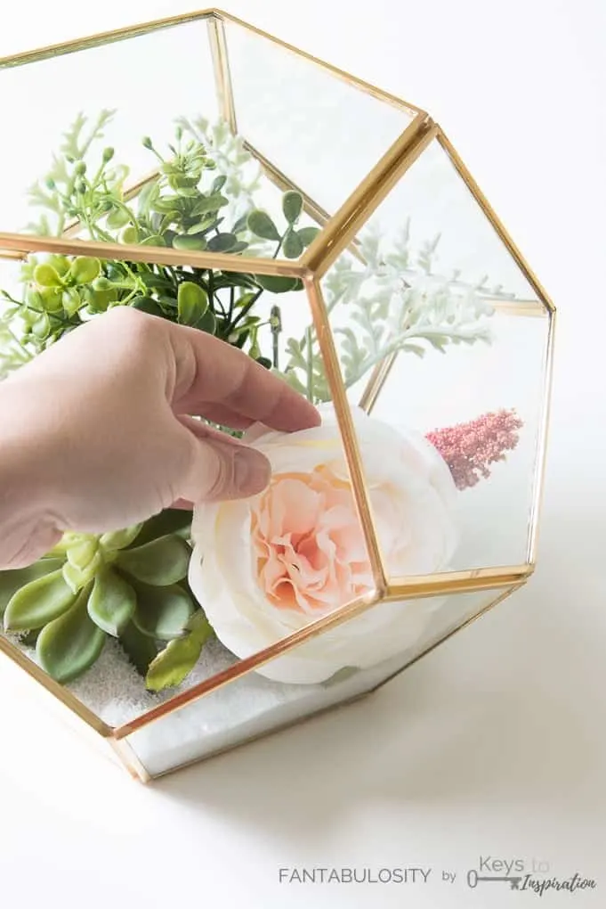 dining table centerpiece
