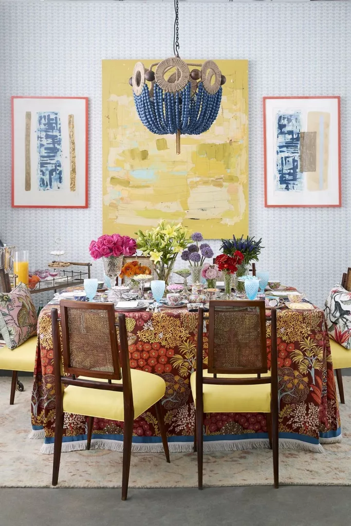 dining table centerpiece
