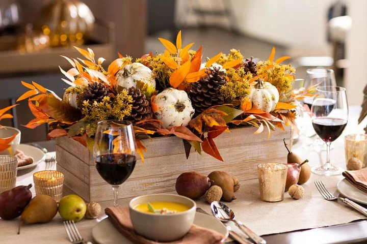 dining table centerpiece
