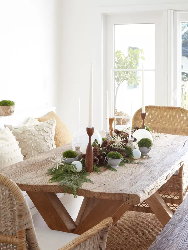 dining table centerpiece
