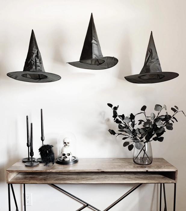 witch hats  for console table