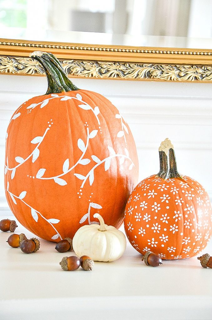 paint pen pumkin decor idea