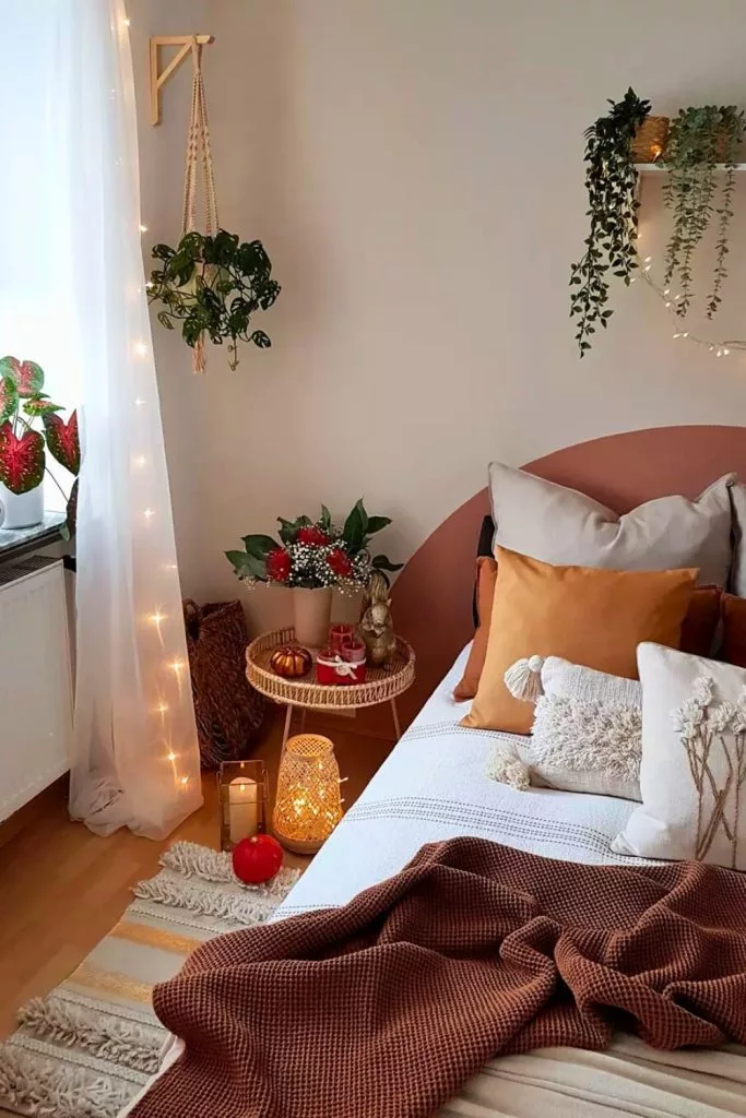 Fall Aesthetic Ideas: Dark Throw Blanket
image