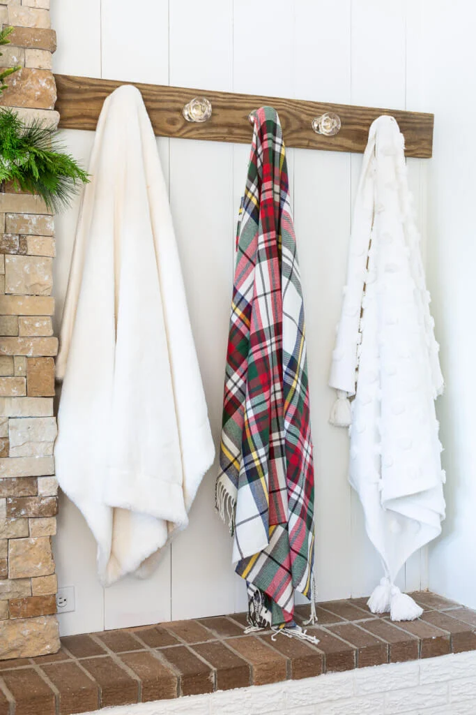 Living Room Blanket Storage: 19 New Ideas Beyond Baskets
