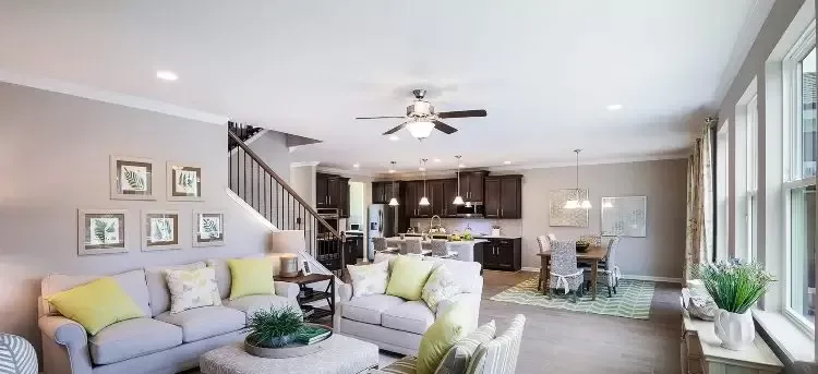 Ceiling Fan Direction: Summer vs. Winter & Why It Matters