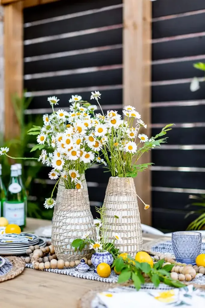 daisies, blue and white decor ideas for a summer dining table