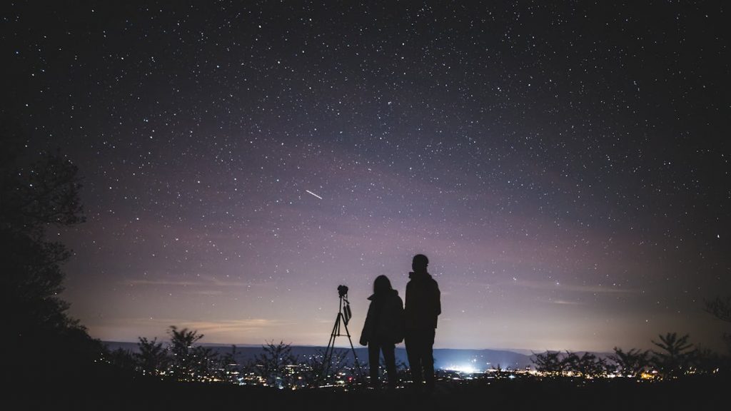 summer bucket list ideas night photography and star gazing