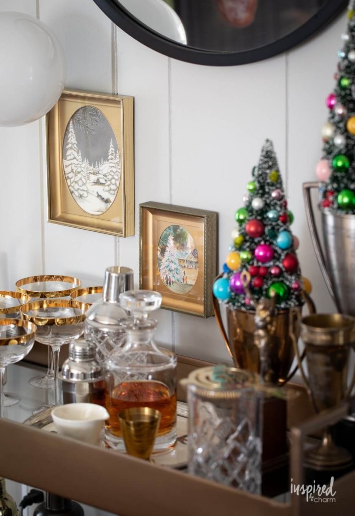 Old Fashioned Christmas Ideas to frame vintage Christmas cards