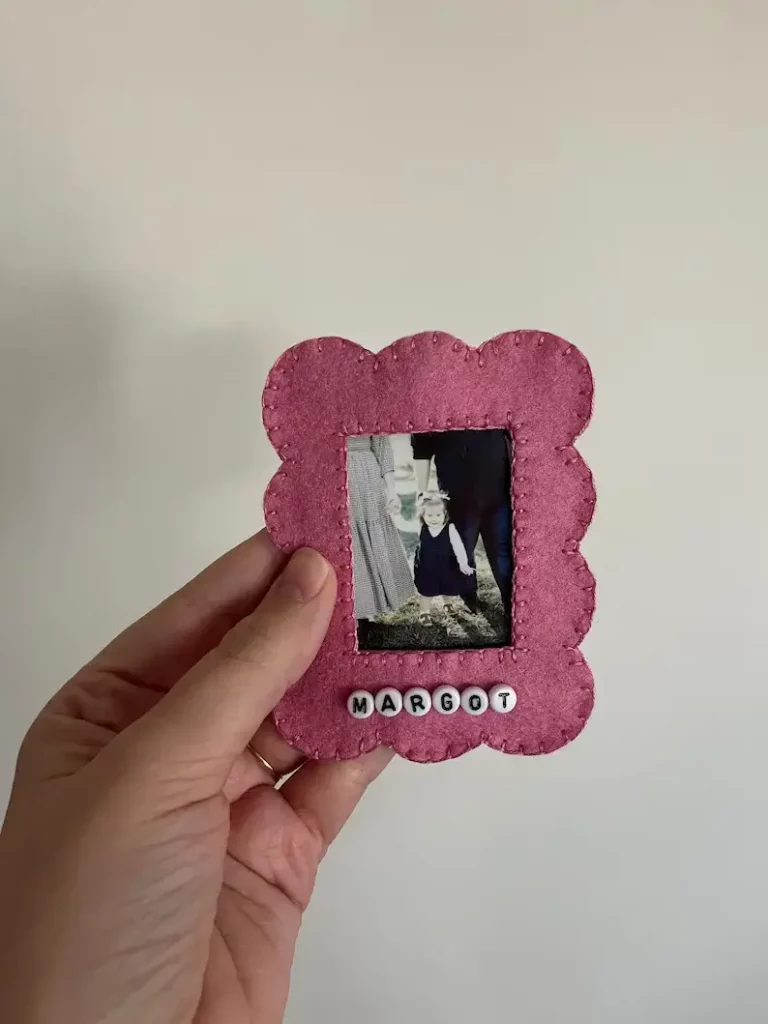 A cozy handmade gift of a felt photo frame.