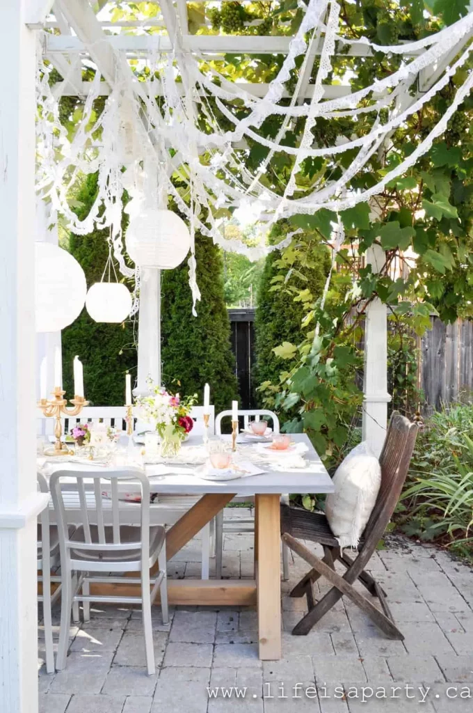 garden birthday decoration without balloons using ribbons