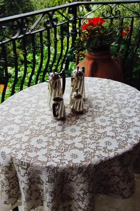 vintage lace tablecloth as simple and timeless table decor