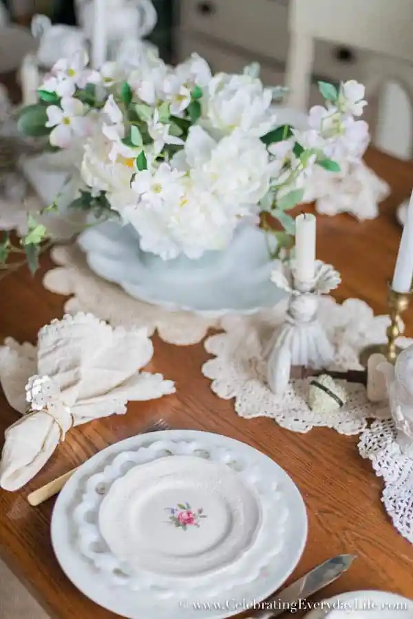 lace doily craft table runner