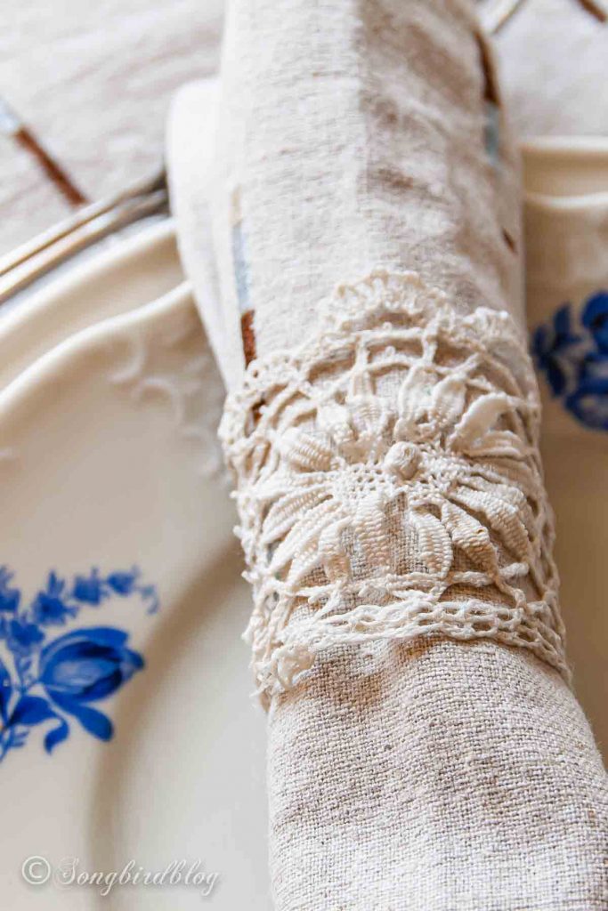 napkin rings made from lace scraps