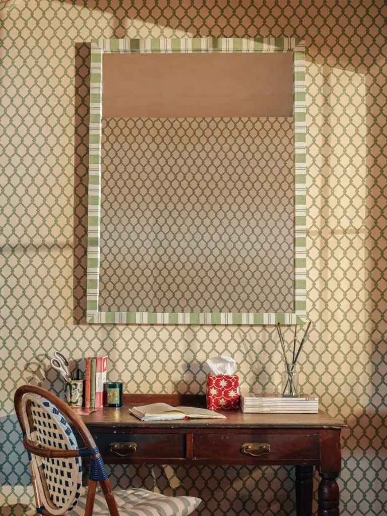 trellis patterned wallpaper for a bold but classic wall