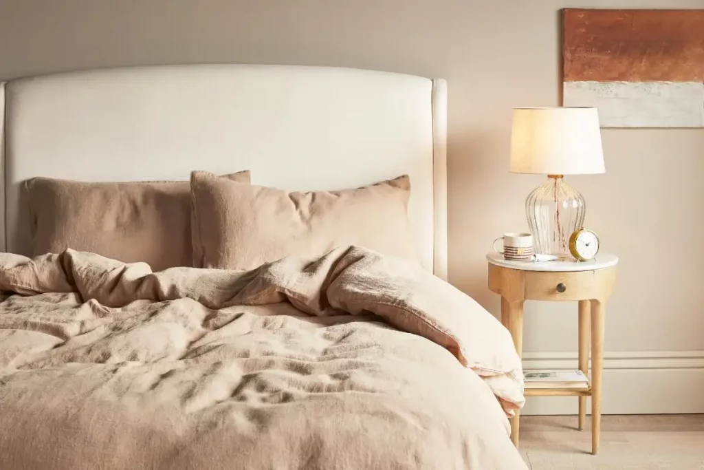 good sheets for summer in earthy tones and linen fabric