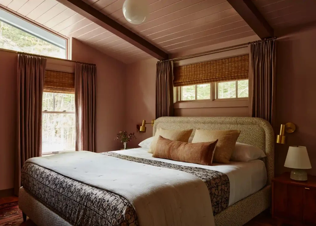 small bedroom layout with high window