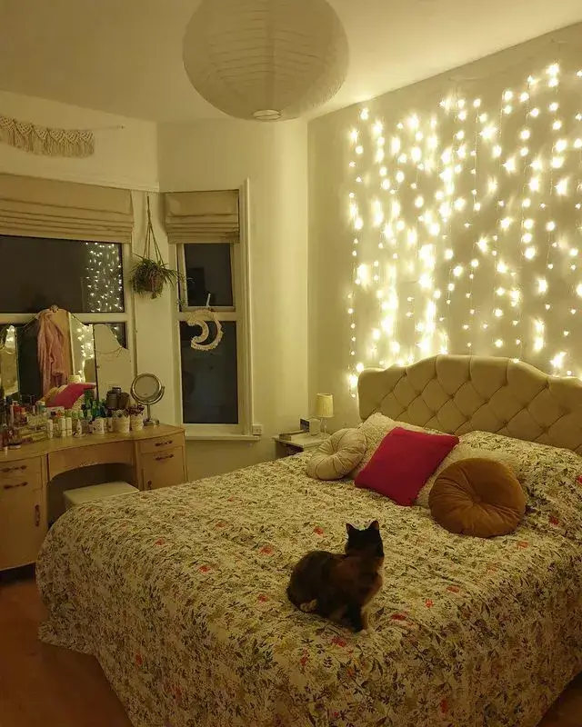 bedroom design for small rooms by using space Infront of window