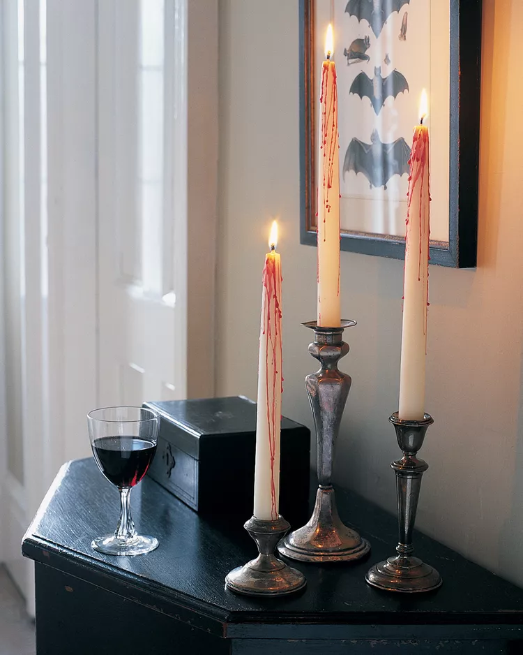 Small space decorating ideas for dining table decor using candles.